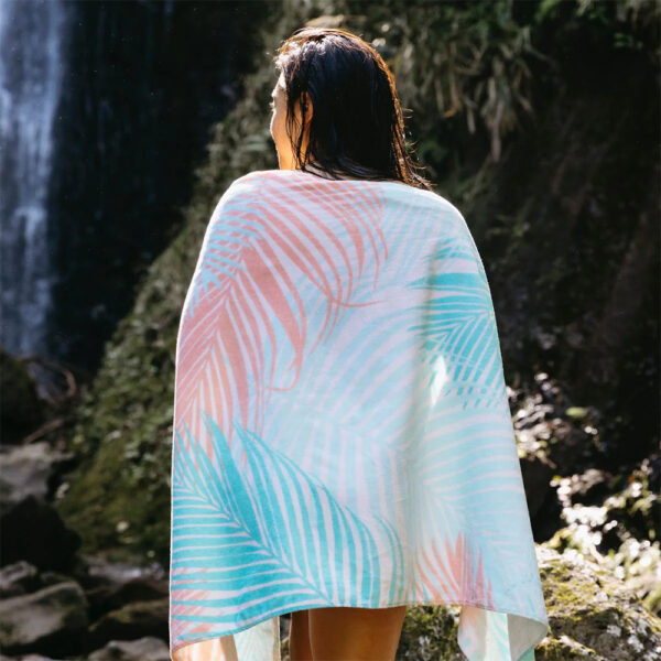 Slowtide Hala Tropical 76 x 152 Multicolor