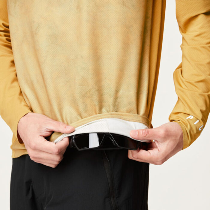 Picture Osborn Printed Tech LS Tee Gold
