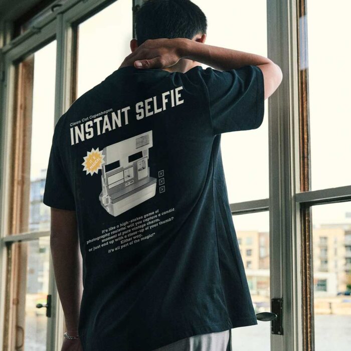 Clean Cut Selfie T-Shirt Black