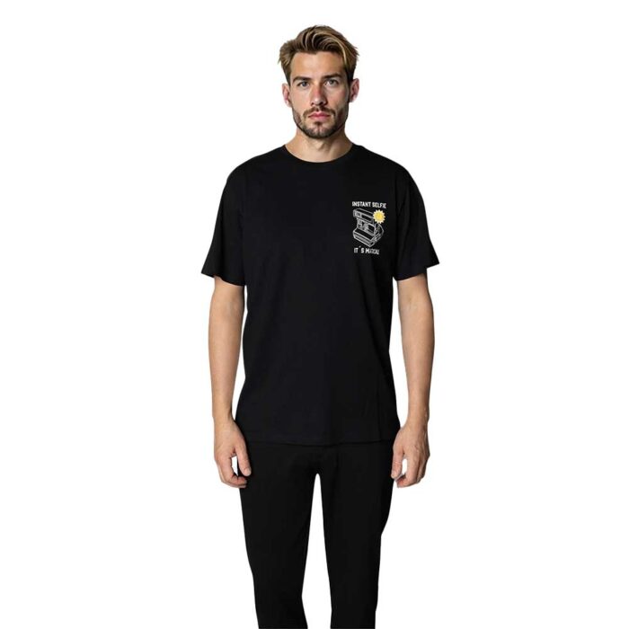 Clean Cut Selfie T-Shirt Black