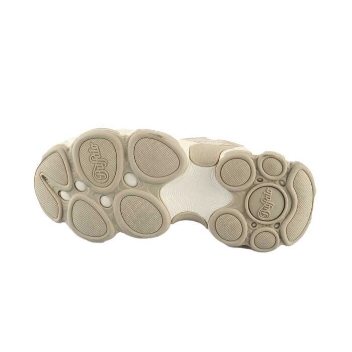 Buffalo Truck chunky sneakers σε beige cream χρώμα με χοντρή σόλα και urban σχεδιασμό, σε λευκό φόντο.