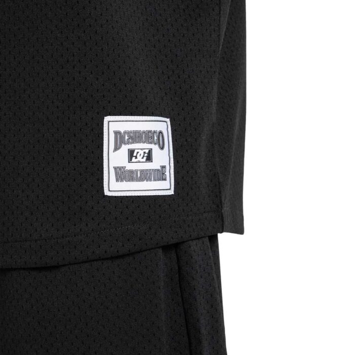 Ανδρικό t-shirt DC No Hitter SS Jersey σε στυλ φανέλας μπέιζμπολ, με κουμπιά και λογότυπο DC στο στήθος.