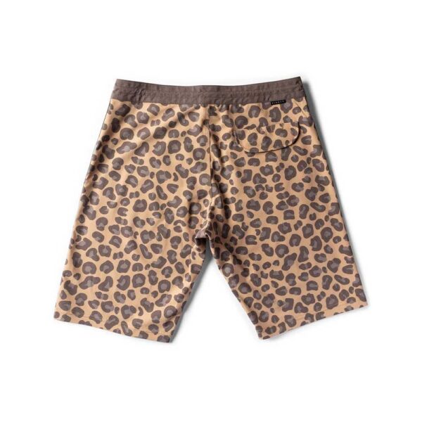 Ανδρικό boardshort Vissla Big Cat 21'' χρώμα Husk με tropical print και κορδόνι στη μέση