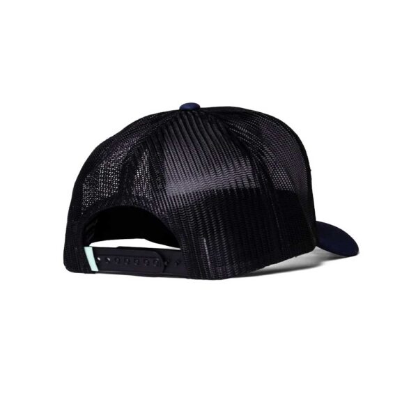 Κλασικό μαύρο trucker cap Vissla Solid Sets με breathable mesh πίσω πάνελ και κεντημένο patch μπροστά.