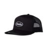 Κλασικό μαύρο trucker cap Vissla Solid Sets με breathable mesh πίσω πάνελ και κεντημένο patch μπροστά.