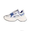 Μοντέρνο sneaker Buffalo Yuno με ασημί και μπλε overlays και διαπνέον mesh