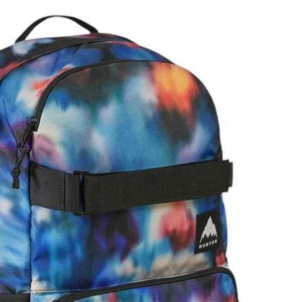 Πολύχρωμο unisex σακίδιο Burton Treble Yell 21L σε μοτίβο Floral Blur με εργονομικούς ιμάντες, θήκες για μπουκάλι και ιμάντες μεταφοράς skateboard.