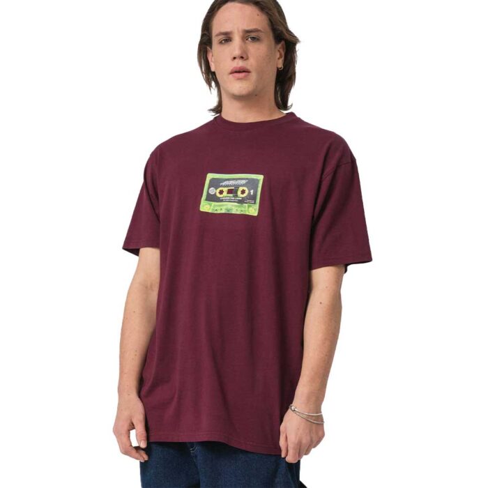 santa cruz reason for living mixtape t-shirt dark cherry οργανικό βαμβακερό t-shirt με chest τύπωμα κασέτα side 1 και μεγάλο τύπωμα πίσω side 2