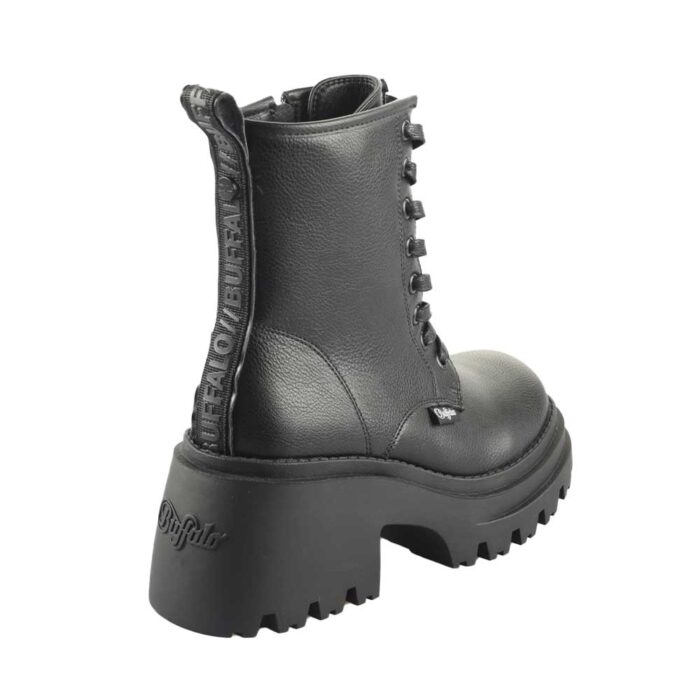 Buffalo Bravr Lace Up — μαύρα vegan μποτάκια με πλατφόρμα και αποσπώμενο πάτο memory foam, PETA Approved.
