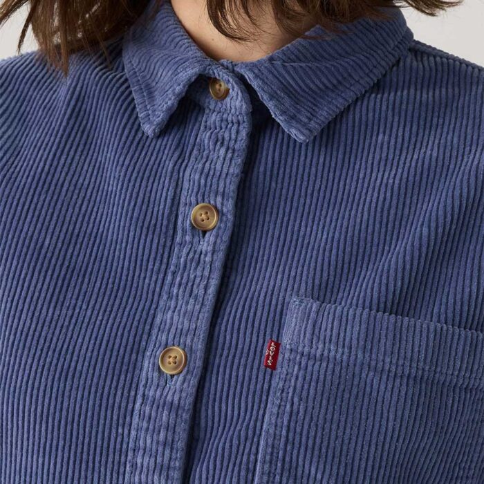 Γυναικείο Levi’s Celine Cozy Shacket σε μπλε indigo corduroy, standard fit με κουμπιά και κλασικό γιακά.