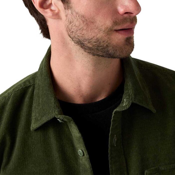 Levi’s Jackson Worker Corduroy Overshirt σε πράσινο Duffel Bag, ανδρικό κορδούρoι πουκάμισο με utility τσέπες και relaxed fit.