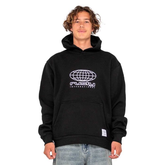 Rusty Internazionale Hooded Fleece μαύρο, oversized fit hoodie από βαρύ fleece, με κεντημένο λογότυπο και υφασμένη ετικέτα στην τσέπη.