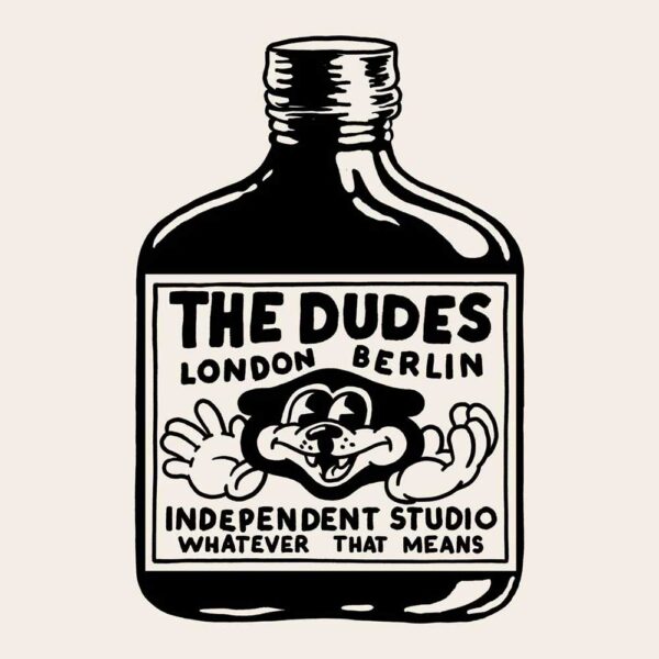 The Dudes Dudes Studio Label T-Shirt Off White με artwork McBess, οργανικό βαμβάκι και υφαντές λεπτομέρειες.