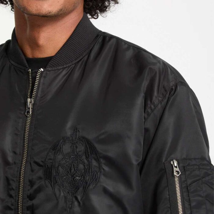 Volcom Skullarstone unisex bomber jacket μαύρο από 100% νάιλον με rib τελειώματα και κέντημα στο στήθος