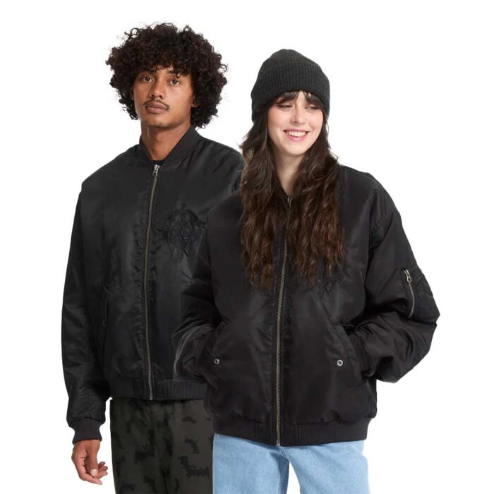 Volcom Skullarstone unisex bomber jacket μαύρο από 100% νάιλον με rib τελειώματα και κέντημα στο στήθος