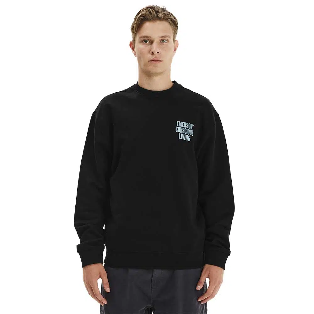 Φούτερ EMERSON Conscious Living σε casual γραμμή με τύπωμα στην πλάτη και minimal street style.