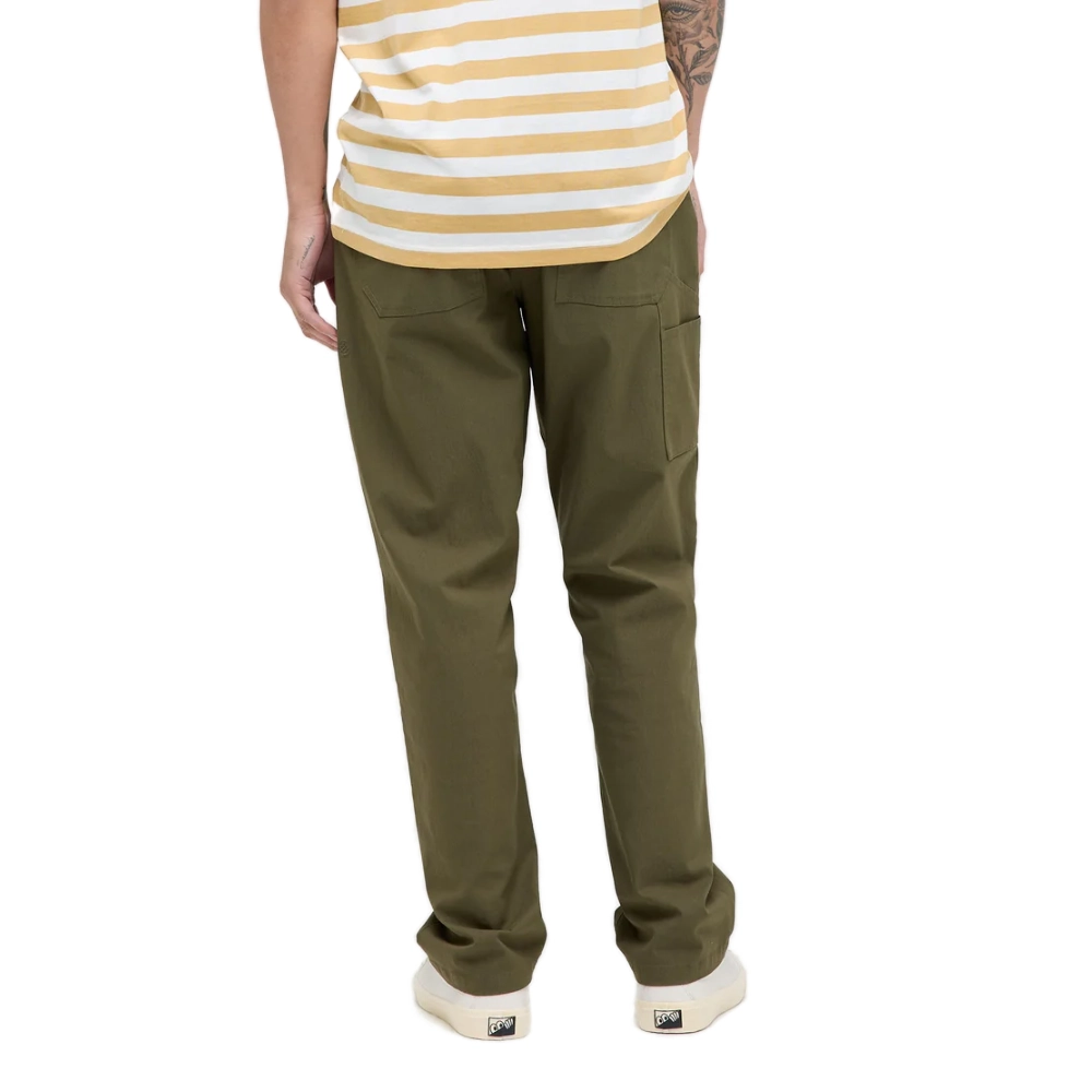 Stance Compound Pant Olive, regular fit, straight leg, με FreshTek™ τεχνολογία, ελαστική μέση και drawcord για άνετη καθημερινή χρήση