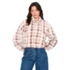 Cropped καρό fleece της 24Colours με check pattern και κοντή, cozy γραμμή.