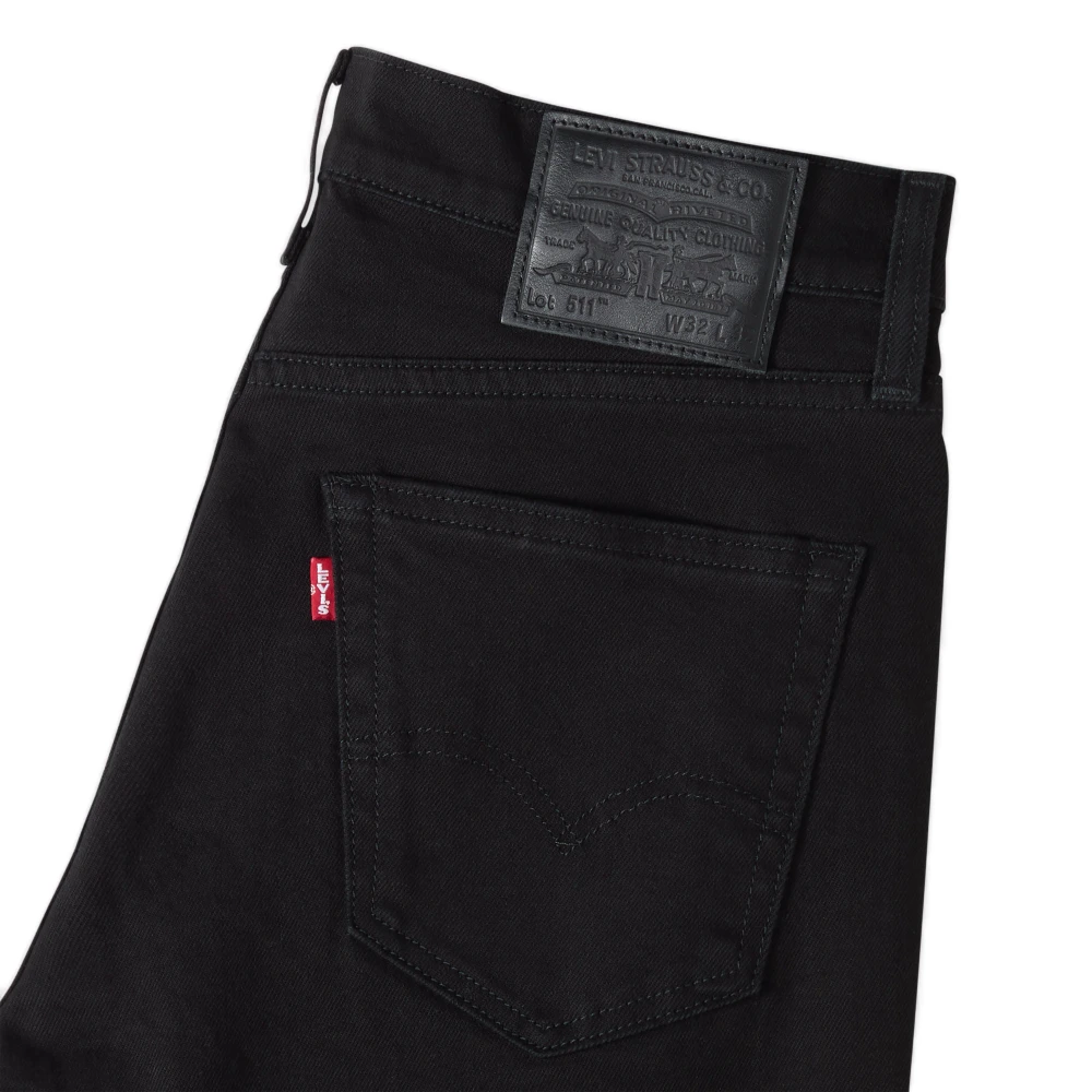 Ανδρικό μαύρο τζιν παντελόνι Levi's 511™ Slim σε στενή γραμμή.