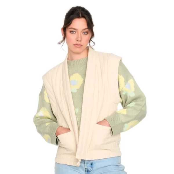 Γυναικείο αμάνικο καπιτονέ γιλέκο 24 colours σε off-white χρώμα, ιδανικό για layering, διαθέσιμο στο ns97.gr στην Καστοριά.