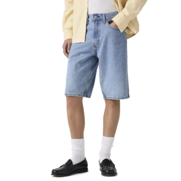 Ανδρικό ανοιχτόχρωμο τζιν σορτς Levi's 469 Loose Shorts, διαθέσιμο στο ns97.gr στην Καστοριά.