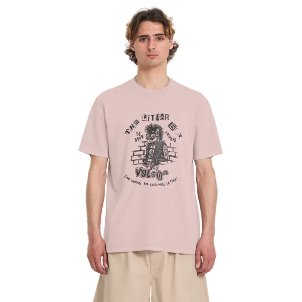 Ανδρική καφέ κοντομάνικη μπλούζα Volcom Punkat με vintage wash και στάμπα στο στήθος διαθέσιμο στο ns97.gr Kastoria.