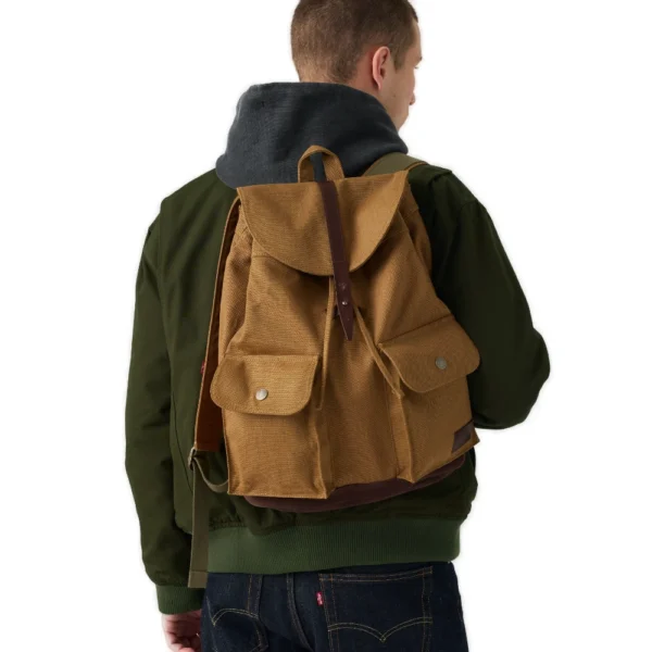 Σακίδιο πλάτης Levi's Heritage Rucksack σε καφέ χρώμα διαθέσιμο στο ns97.gr Kastoria.