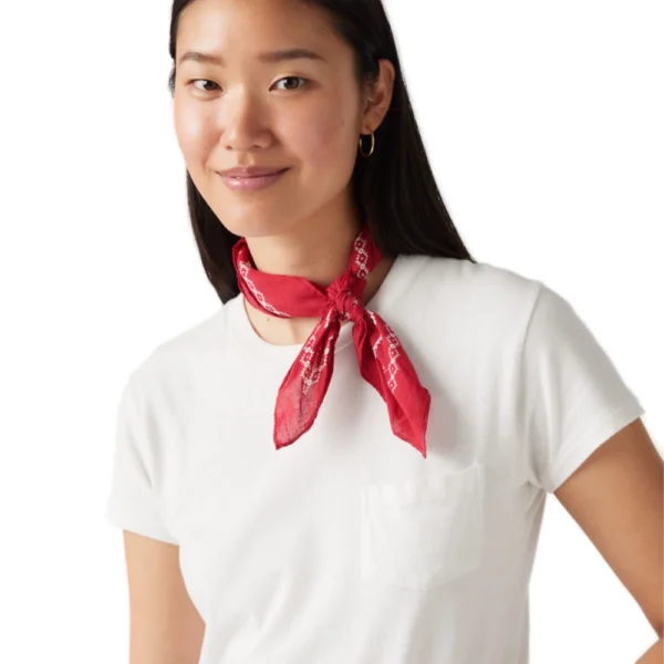 Βαμβακερή μπαντάνα Levi's Paisley Bandana σε κόκκινο χρώμα διαθέσιμο στο ns97.gr Kastoria.