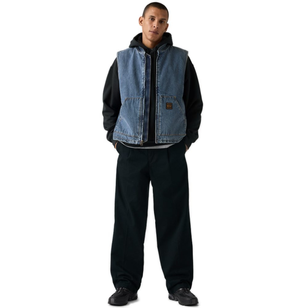 Ανδρικό υφασμάτινο παντελόνι chino Levi's Loose Pleated Work Chinos σε μαύρο χρώμα διαθέσιμο στο ns97.gr Kastoria.
