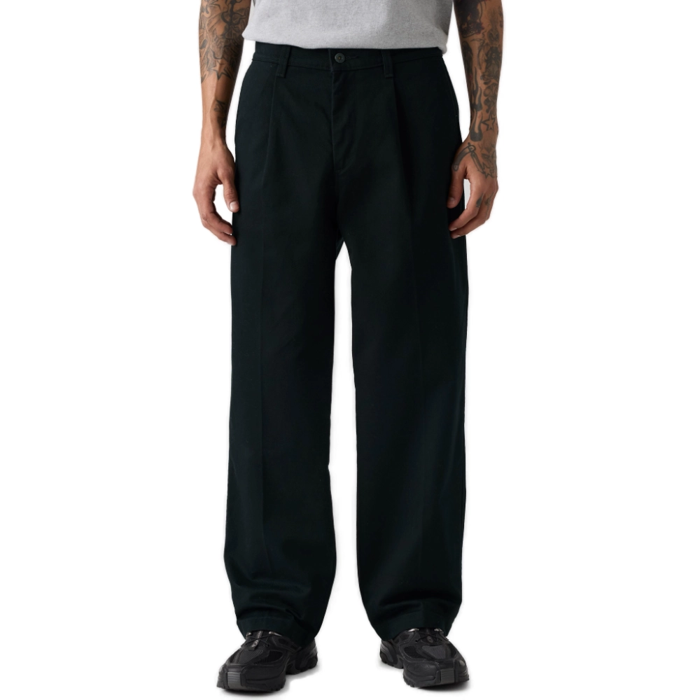 Ανδρικό υφασμάτινο παντελόνι chino Levi's Loose Pleated Work Chinos σε μαύρο χρώμα διαθέσιμο στο ns97.gr Kastoria.