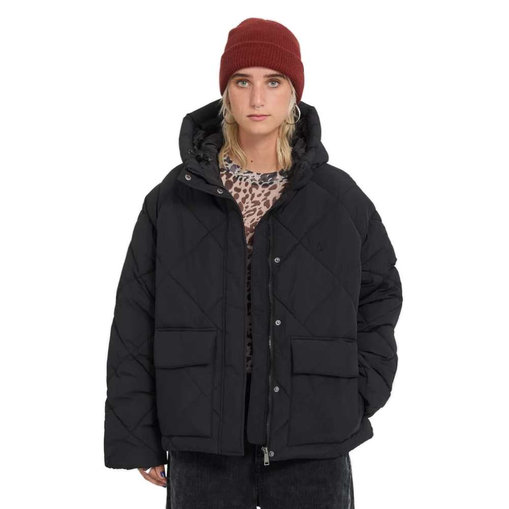 Γυναικείο κοντό μπουφάν puffer Volcom Out Of Boxy Puffer Jacket σε μαύρο χρώμα διαθέσιμο στο ns97.gr Kastoria.